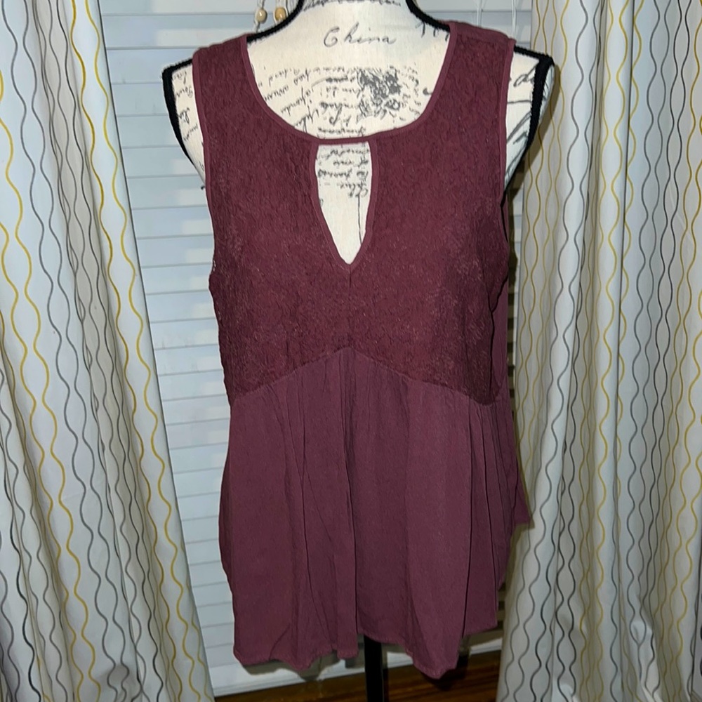 Maurice’s sleeveless swing lace top.